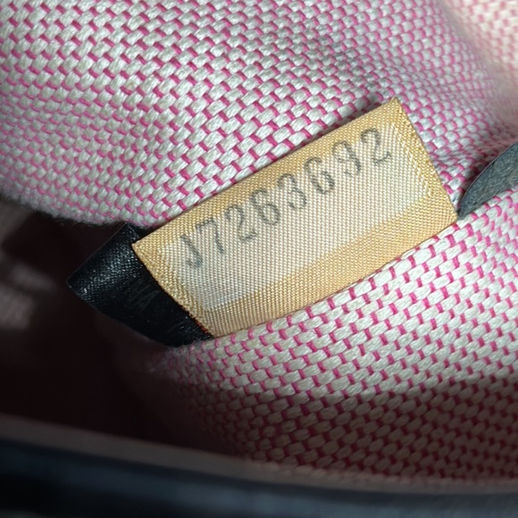 🔥Host Pick🔥 Dooney & Bourke 🦓 zebra print bucket bag with pink cloth interior - Picture 9 of 15